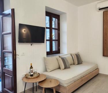 Megisti Casa | Traditional Apartments Alexandra