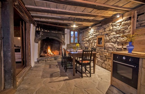 Selishte Casa | Casa de huéspedes tradicional búlgara con impresionantes vistas a la montaña