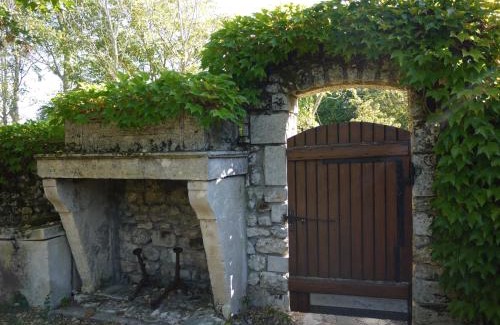 Balanzac Casa | Traditional Charentais cottage in countryside 25 minutes from Royan