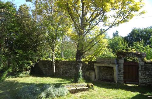 Balanzac Casa | Traditional Charentais cottage in countryside 25 minutes from Royan