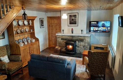 Westport Casa | Traditional Cosy Cottage with beautiful views