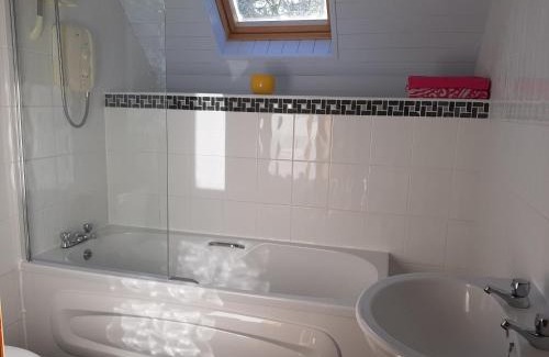 Westport Casa | Traditional Cosy Cottage with beautiful views