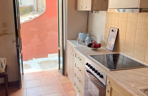 Karousades Cabaña | Recientemente reformado acogedoras pequeña casa en griego tradicional pueblo…