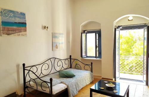 Koronos Casa | Traditional Family House First Floor