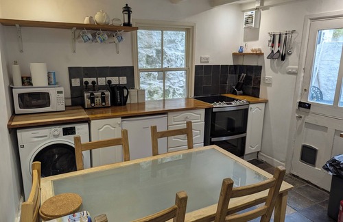 Mousehole Cabaña | Traditional Fisherman's Cottage with 3 bedrooms