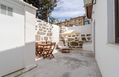 Ramalde Casa | HostWise - Traditional House with Terrace