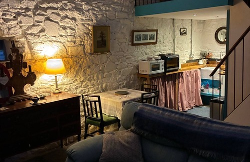 Killotteran Cabaña | Traditional Irish 3/4 Berth Cottage