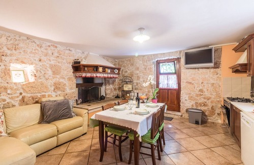 Valdebek Apartamento | Casa tradicional de Istria en Pula con piscina ideal para una familia