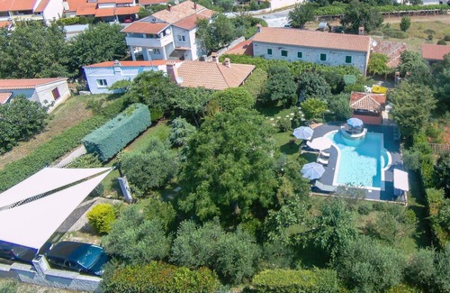 Valdebek Apartamento | Casa tradicional de Istria en Pula con piscina ideal para una familia