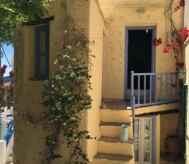 Ano Siros Casa | Traditional Medieval Stone house in "Ano Syros"