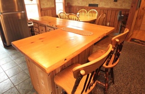 Jefferson Township Cabina | Traditional Mountain Cabin minutes from Kooser Lake and Hidden Valley Resort