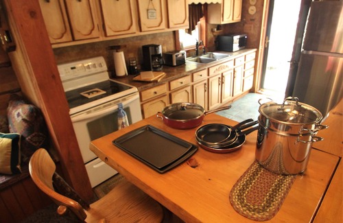 Jefferson Township Cabina | Traditional Mountain Cabin minutes from Kooser Lake and Hidden Valley Resort