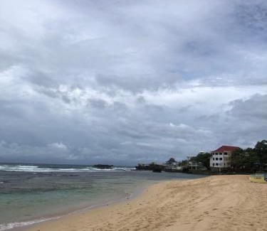 Patar Casa | TRADITIONAL PRIVATE GUESTHOUSE in PATAR BEACH