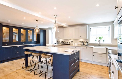 Newton Grange Casa | Traditional stone barn in the pretty village of Wetton, close the Manifold Valley.