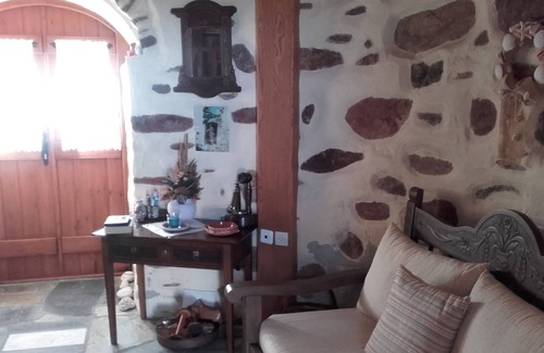 Lefkes Casa | Molino de viento tradicional construido en piedra