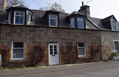 Dornoch Cabaña | Casa de piedra tradicional en el corazón de Dornoch