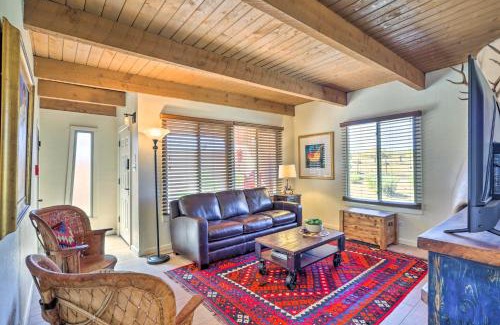Northeast Santa Fe Apartamento | Traditional-Style Adobe Casita - Walk to Dtwn