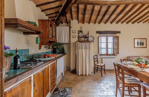 Montalcino Otro | Traditional Tuscan farmhouse with breathtaking views 19 Minutes from Montalcino