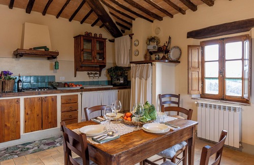 Montalcino Otro | Traditional Tuscan farmhouse with breathtaking views 19 Minutes from Montalcino