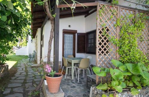 Sikia Apartamento | Traditionelles Appartement ATHOS SHADOW am Meer