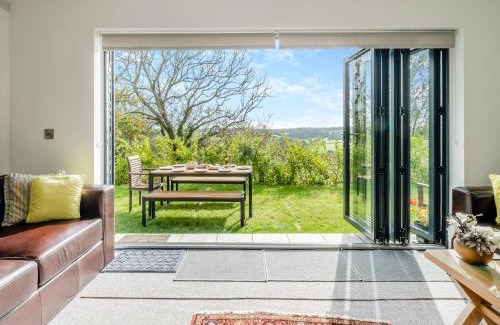 Newport East Casa | Trafalgar - Uk44982