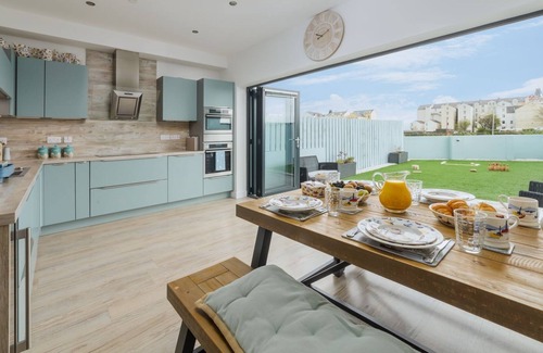 Ramsey Casa | Traie Twoaie is a modern home located in a quiet cul-de-sac just minutes from Ramsey town centre