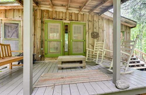 Franklin Casa | Trail Access and Tranquil Setting Franklin Retreat!