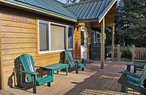 Moose Pass Cabina | Trail Lake View Luxury Cottage
