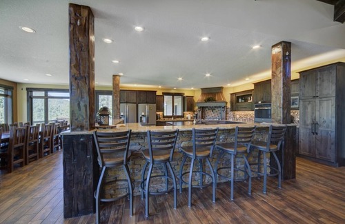Deadwood Cabina | Trail Ridge Lodge-7 Bedroom 4 miles from Deadwood