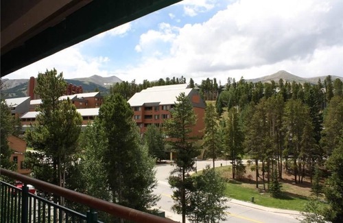 Peak 9 Condominio | Trail's End 509 Downtown Condos with on-site Hot Tub
