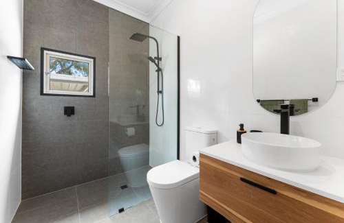 Clare Casa | Trail Side Cottage