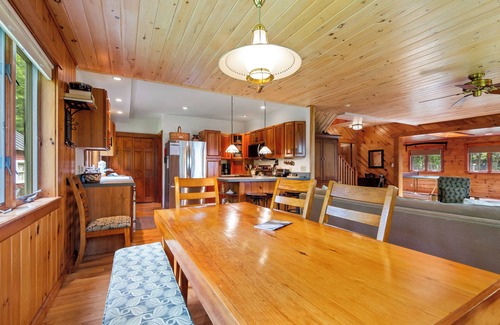 Rangeley Plantation Casa | Hermosa casa de 3 dormitorios en la costa este de Mooselookmeguntic
