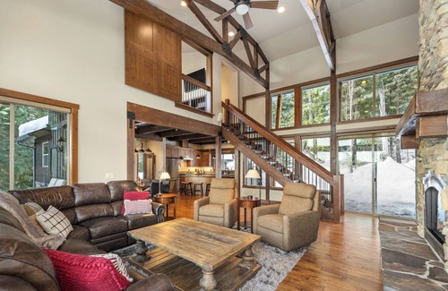 Cle Elum Casa | Trailside Retreat - Hot Tub, Scenic Views, Secluded