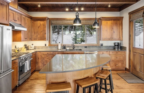 Cle Elum Casa | Trailside Retreat - Hot Tub, Scenic Views, Secluded
