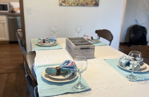 Bella Vista Casa | Trailside Terrace Private access to tunnel vision trial