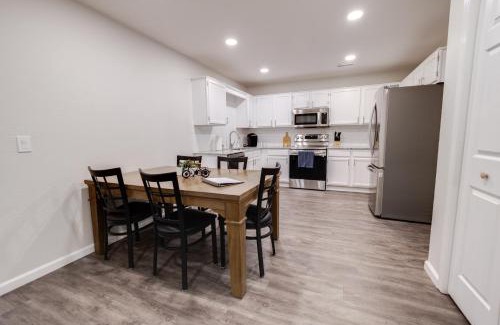 Bentonville Apartamento | Trailside Townhouse - Close to Downtown & Bike Trails