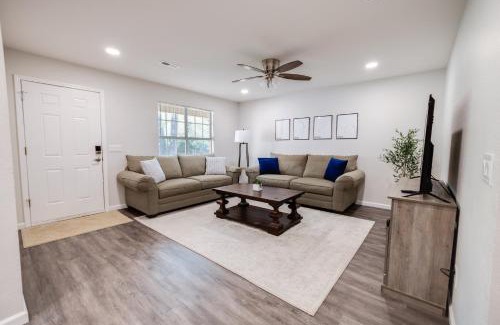Bentonville Apartamento | Trailside Townhouse - Close to Downtown & Bike Trails