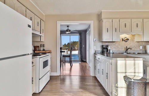 Acadian Peninsula Casa | Tranquil Riverside Cottage with beautiful Sunsets