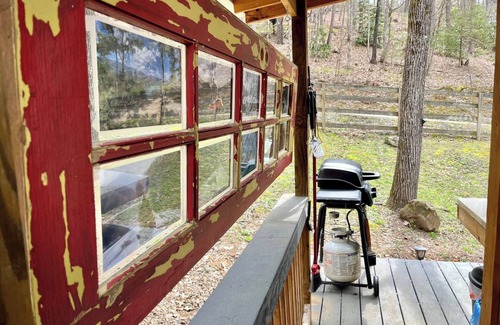 Sylva Casa | Tranquil 1-bedroom clamping bungalow in Sylva