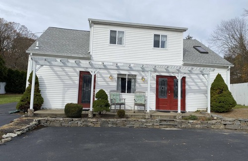 Taftville Casa | Tranquil 1 bedroom house close to casinos and parks with plenty of parking.