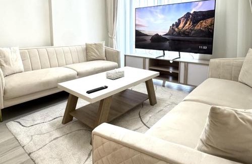 Nad Al Sheba Apartamento | Tranquil 1BR Escape with Pool View in Meydan
