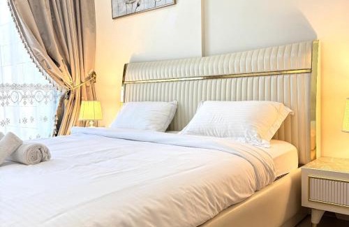 Nad Al Sheba Apartamento | Tranquil 1BR Escape with Pool View in Meydan