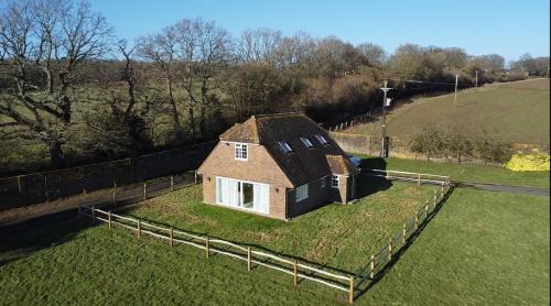Piltdown Casa | Tranquil 2-Bed Nature Cottage with Free Parking