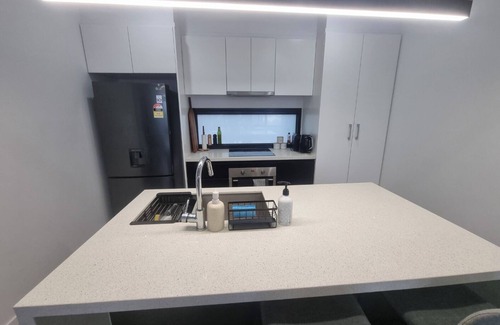 Doncaster East Apartamento | Tranquil 2-bedroom apartment in Doncaster East with AC, WiFi
