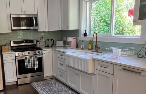 Point Roberts Casa | Tranquil 2-bedroom house in Point Roberts with WiFi, fitness room
