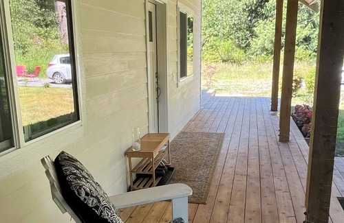 Point Roberts Casa | Tranquil 2-bedroom house in Point Roberts with WiFi, fitness room