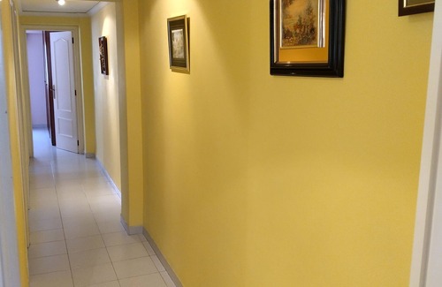 Gandia Apartamento | Tranquil 2-bedroom apartment with AC in charming Gandia