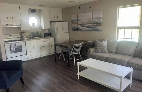 Winchester Cabina | Tranquil 2-bedroom cabin in Winchester with WiFi and AC