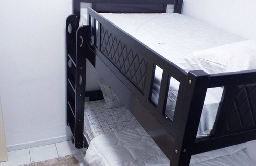 Al Qusais Cama Y Desayuno | Tranquil 2-bedroom hostel in brilliant Dubai with AC, WiFi Safe and clean.
