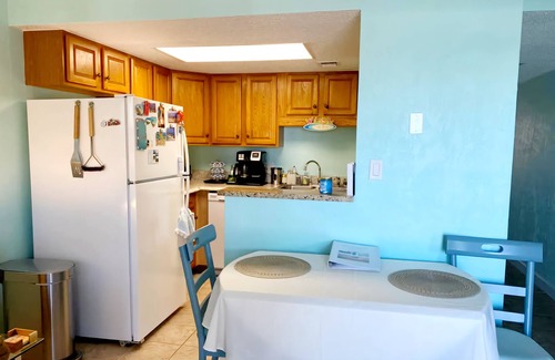 Ormond-by-the-Sea Condominio | Tranquil 2-bedroom condo with pool in Ormond Beach